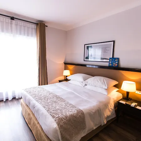 The Alcove Library Hotel-2